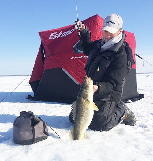 Deadsticking Giant Erie Walleyes with the Pros - MidWest Outdoors