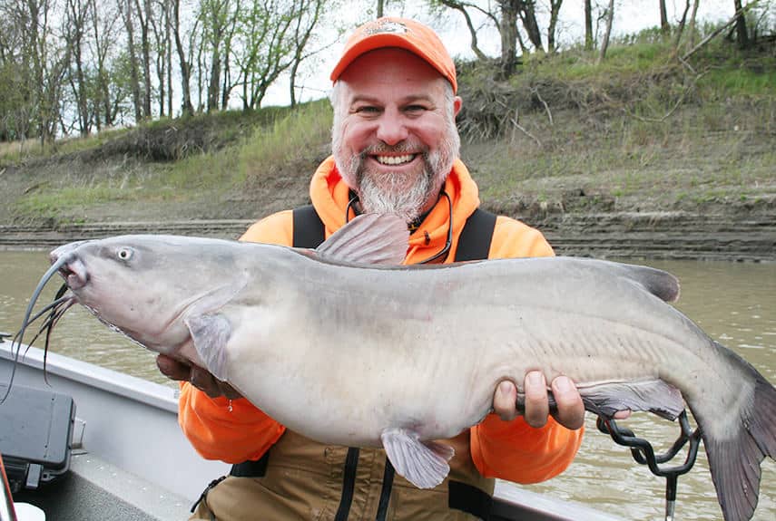Clamming' for Big River Summer Catfish - MidWest Outdoors