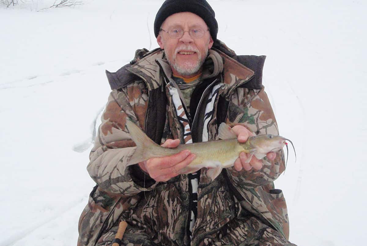 Old-fashioned Ice Fishing Still Puts Fish on the Plate - MidWest