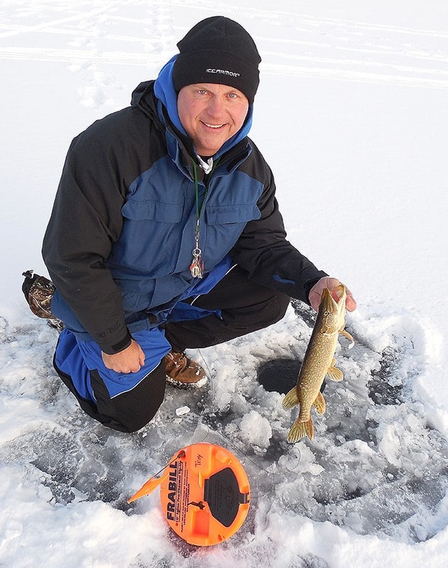 Newest Ice Fishing Tip-up Portable Winter Ice Fishing Rod Tip Up
