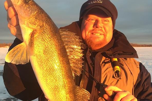 Tactics for Icing Michigan Midwinter Walleyes - MidWest Outdoors
