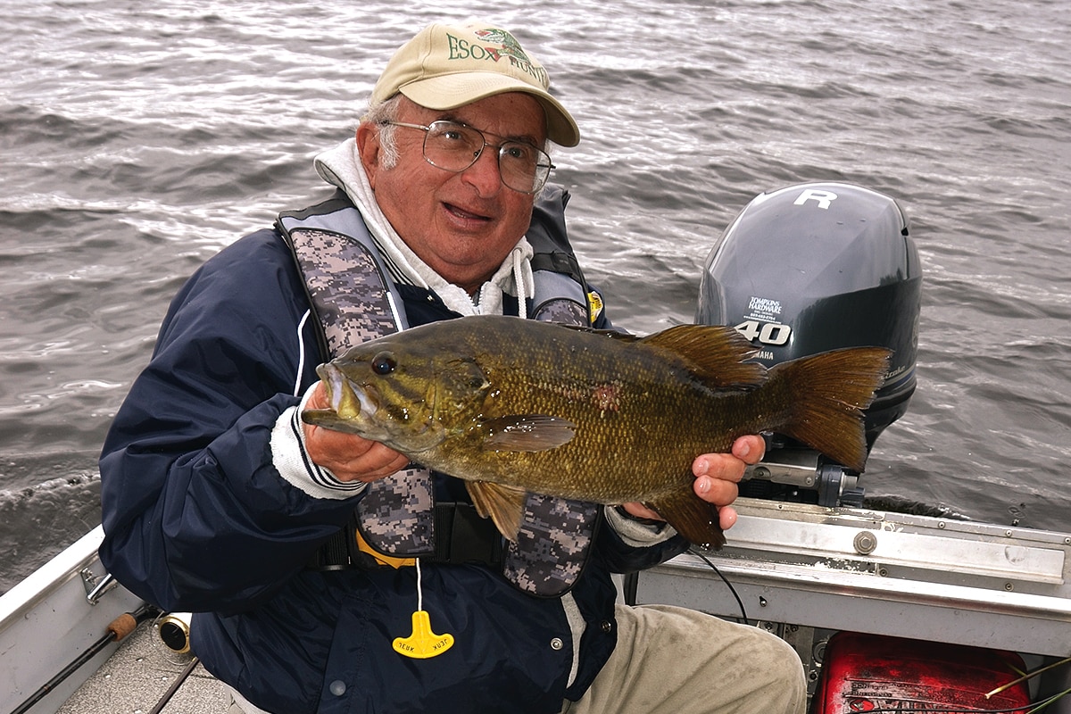 Why You Should Never 'Lift' a Fish - MidWest Outdoors