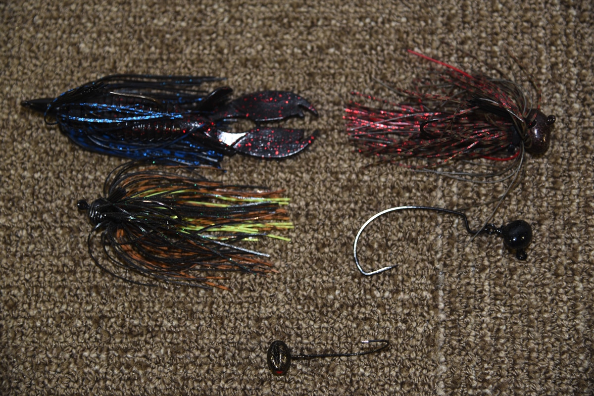 SWINGING JIGS – The BEST Way To Catch EARLY SUMMER BASS! 