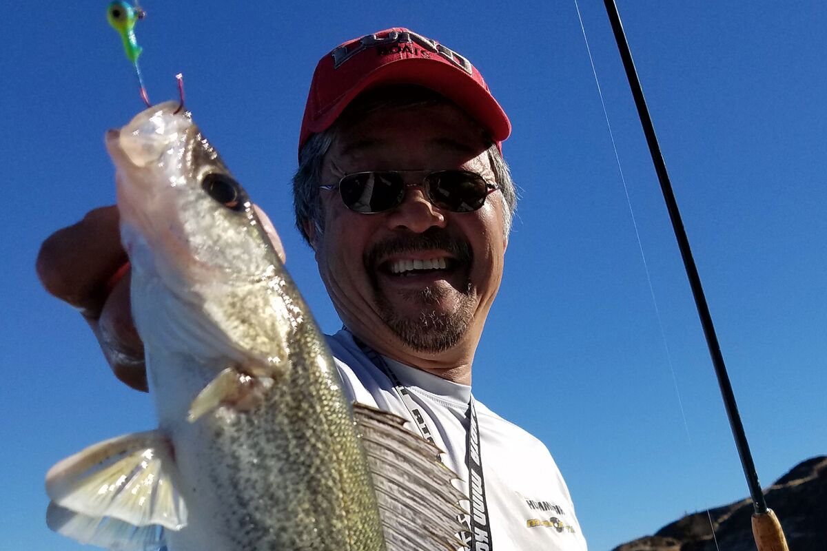 Jigging Up Walleyes & Saugers on Springtime Rivers