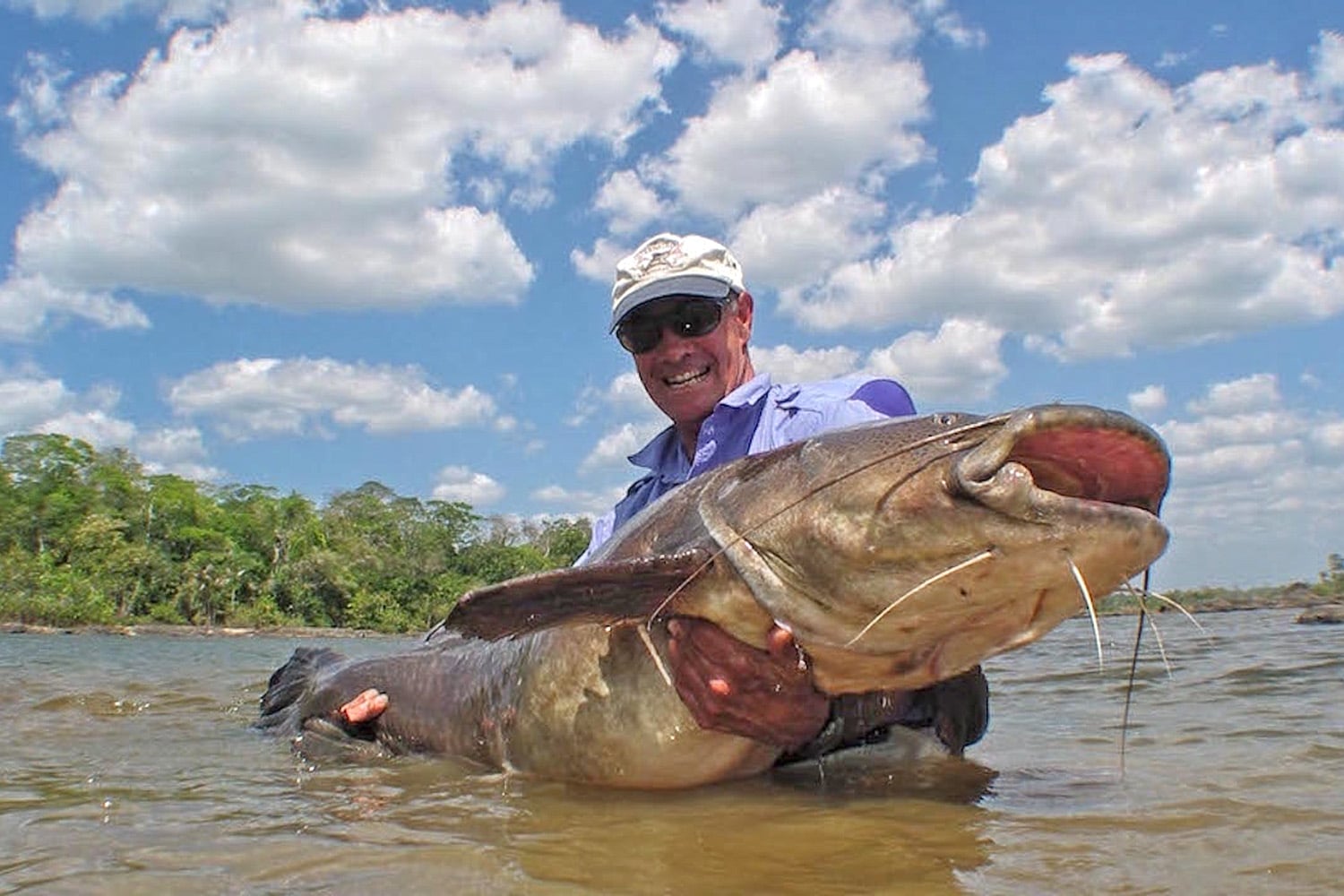 Hunting the World for Big Fish: Larry Dahlberg - MidWest Outdoors