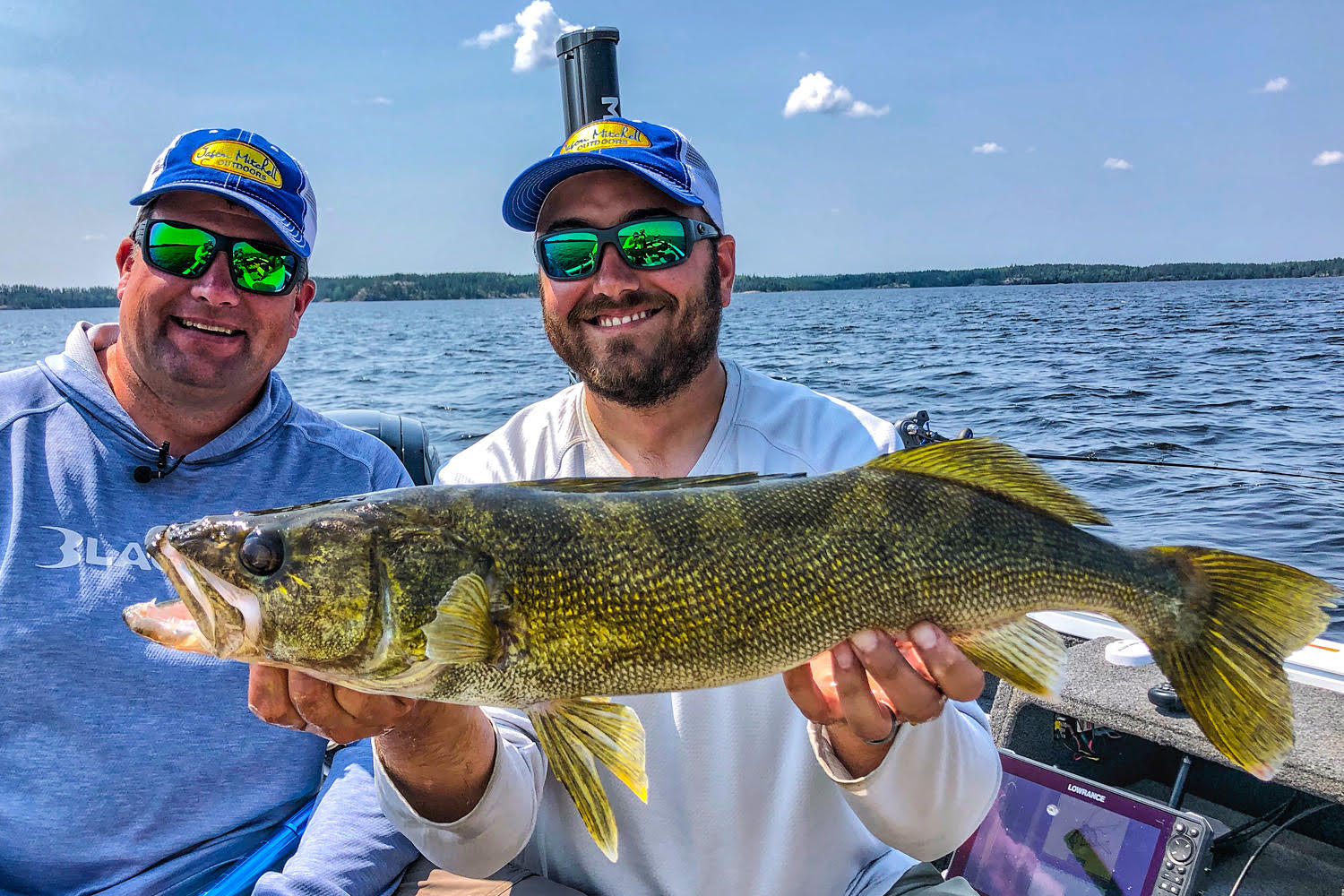 how to catch walleye every cast fishing planet