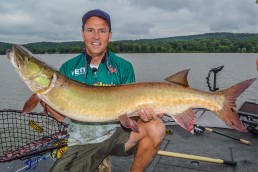 Jim Saric Fall Muskie Fishing tips | Jim Saric Musky Hunter | Fall Muskie fishing patterns | How to catch big muskies during fall | Fall Muskies