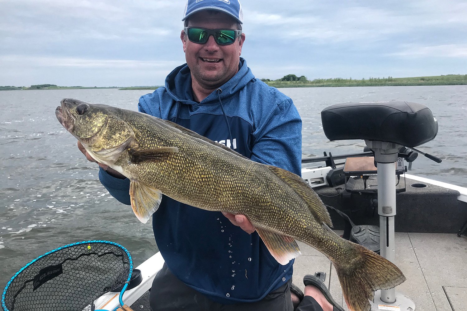 Fall Walleyes by the Hour - MidWest Outdoors