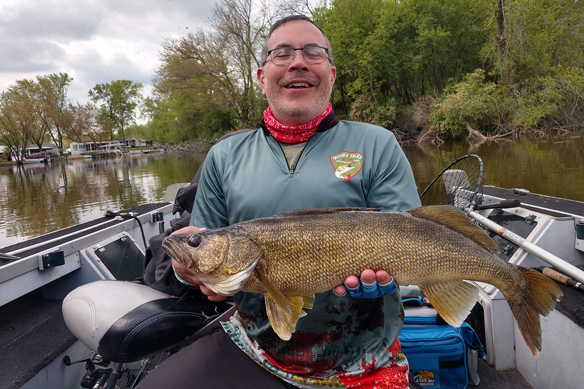 Live Bait Tactics for Fall Walleyes - MidWest Outdoors