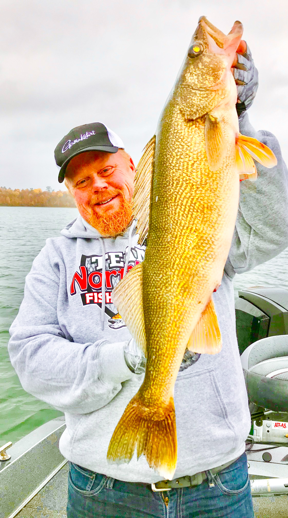 Walleye Fishing with LEECHES and Slip Floats (and JUMBO