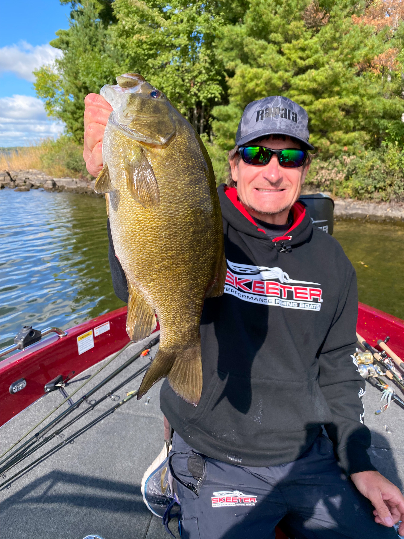 Catching Northern Minnesota Bass and Walleyes in Fall - MidWest