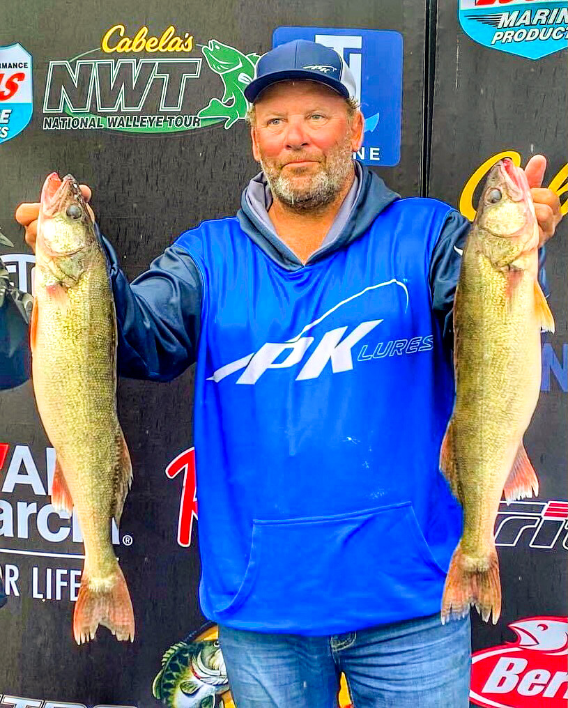 Live-Bait to Plastics Transition for Walleyes