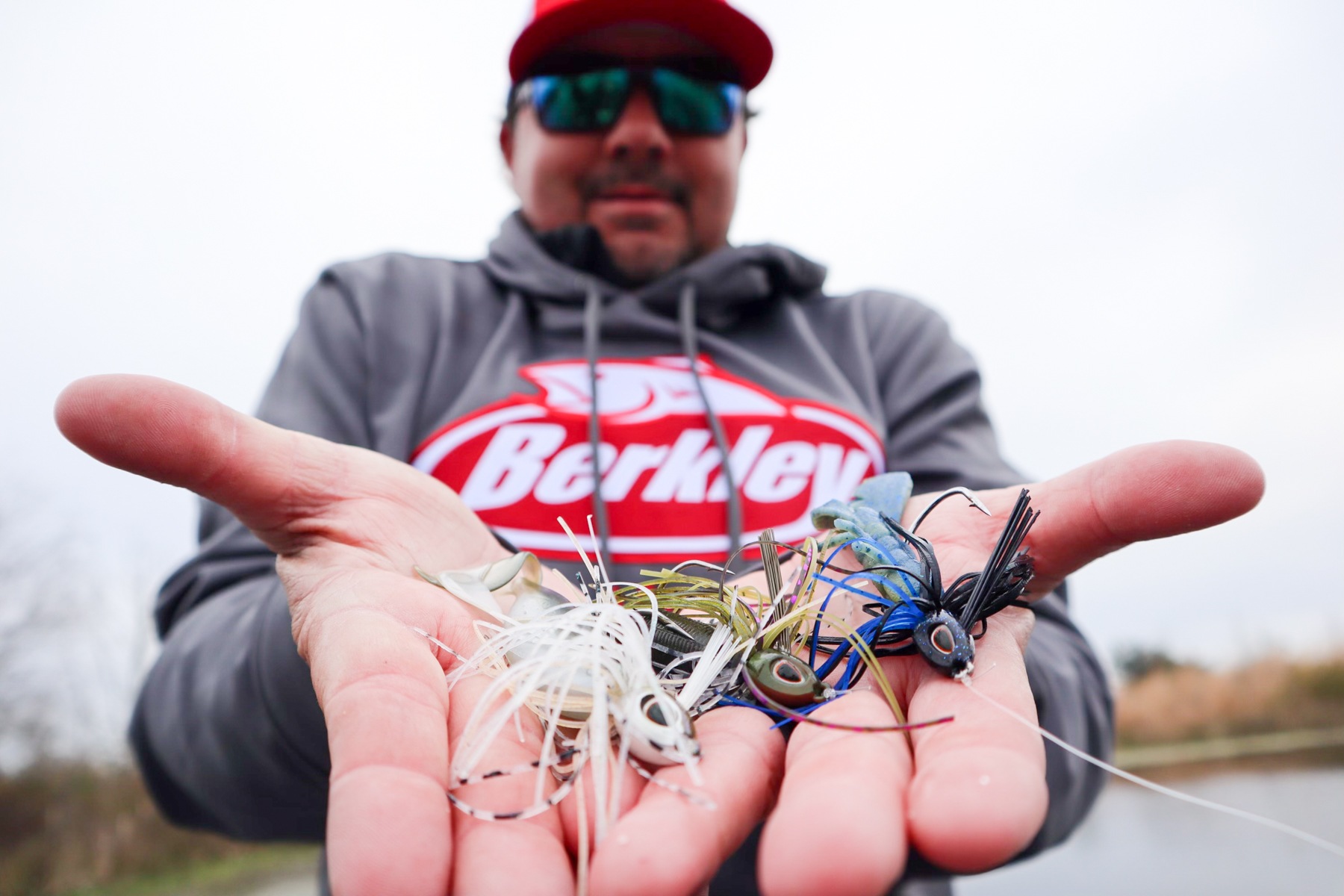 Jig Fishing for beginners HOW TO rig using the Berkley Power Swimmer Soft 